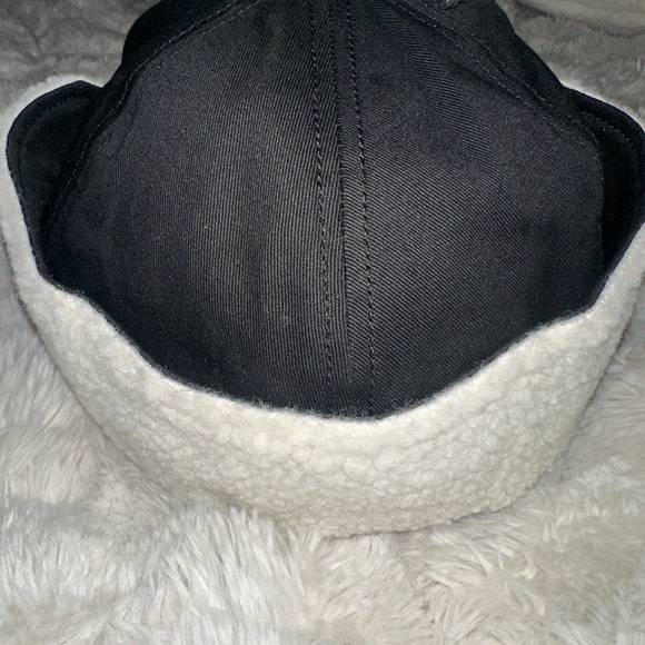 Von Dutch Black and White Logo Cap - Picture 3 of 8